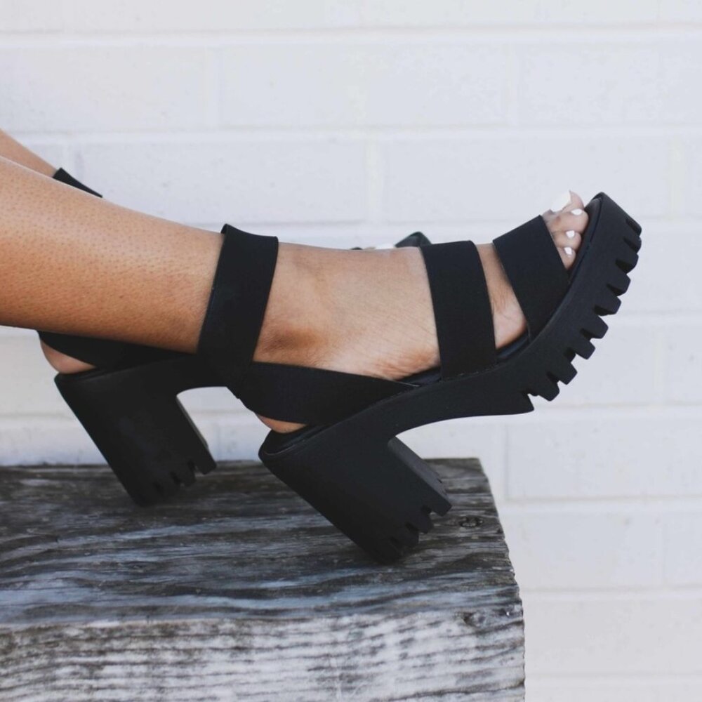 Madden Girl Strappy Chunky Sohoo Heel | 8
